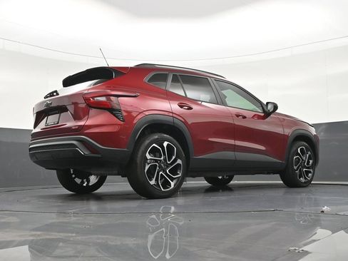 Used 2024 Chevrolet Trax RS FWD image 29