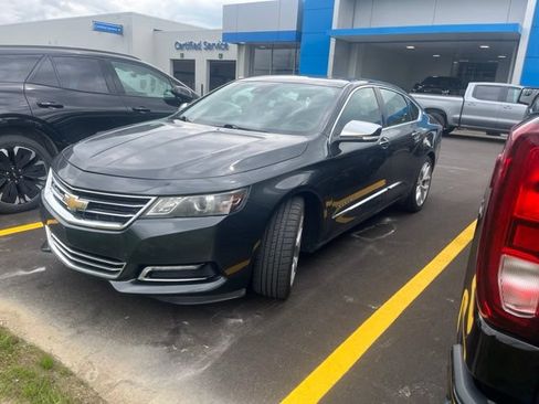 Used 2014 Chevrolet Impala LTZ FWD image 2