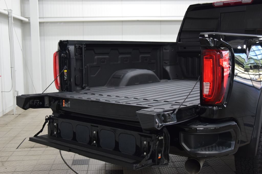 Used 2023 GMC Sierra 3500 Denali AWD/4WD image 28