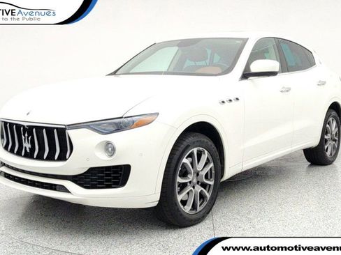 Used 2017 Maserati Levante image 1