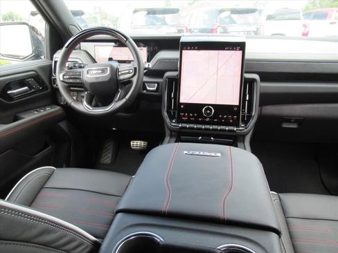 New 2026 GMC Yukon AT4 Ultimate AWD/4WD image 13