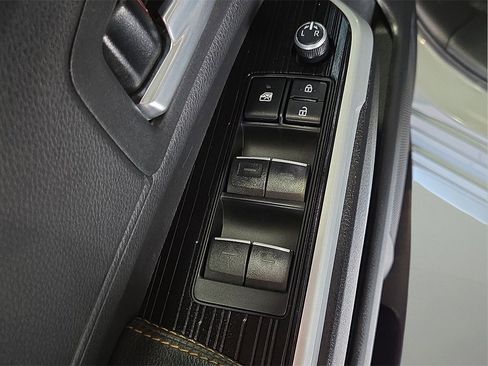 Certified 2025 Toyota Sienna XSE image 18