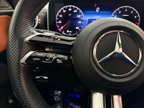 Used 2023 Mercedes-Benz C 300 Sedan image 15