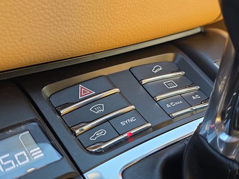 Used 2017 Porsche Macan S image 25