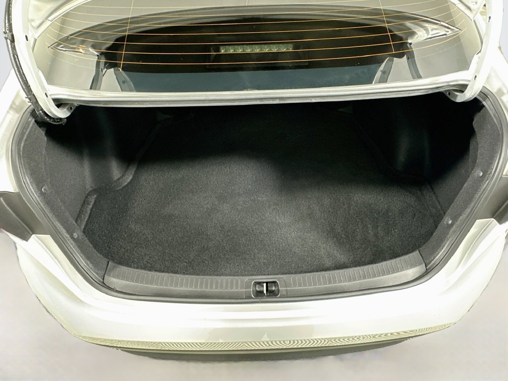 Used 2024 Toyota Corolla LE FWD image 29