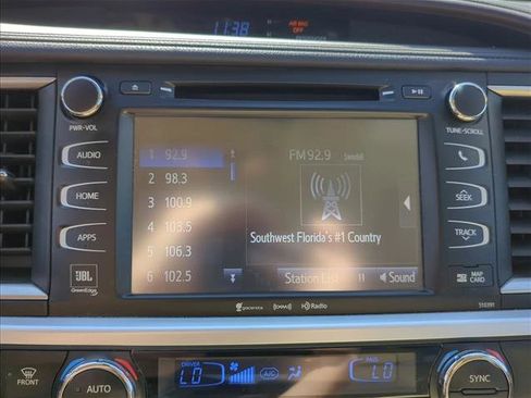 Used 2019 Toyota Highlander Limited image 16