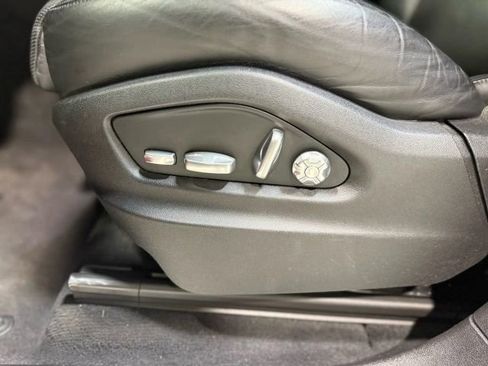 Used 2021 Porsche Cayenne S image 18