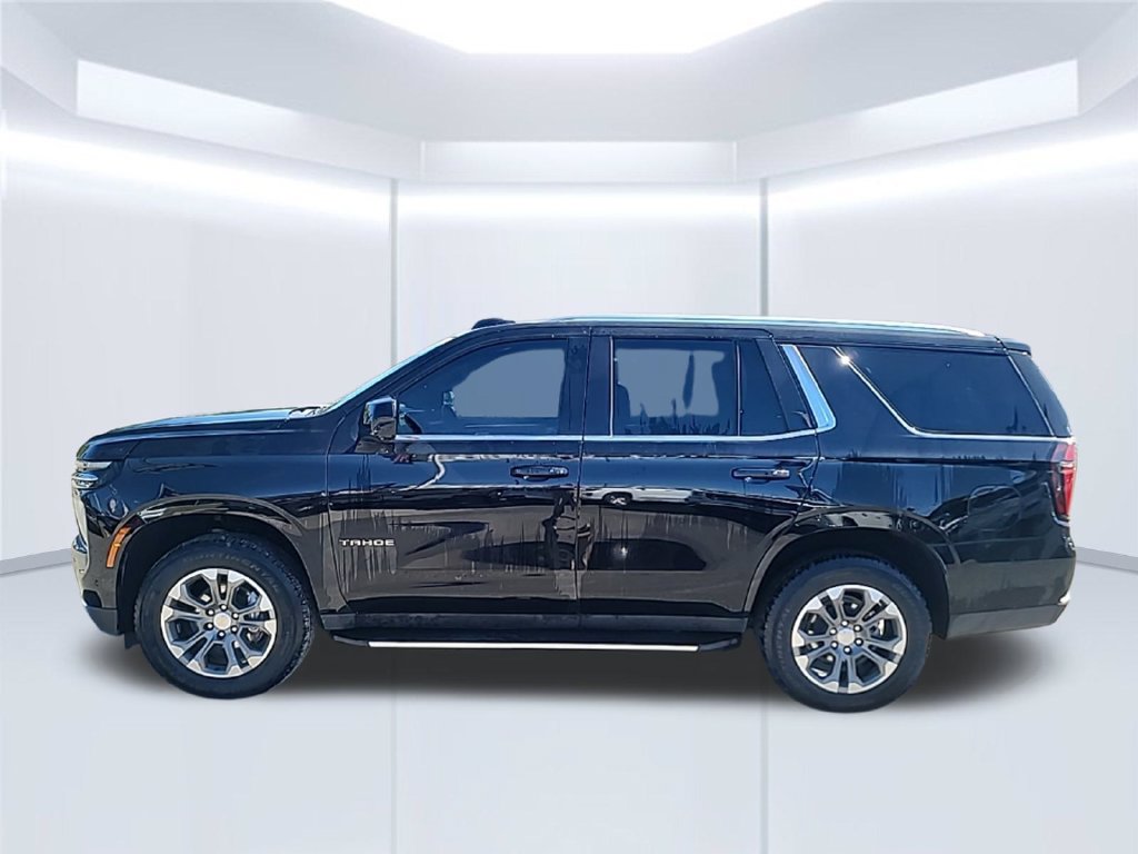 Used 2025 Chevrolet Tahoe LS RWD image 4