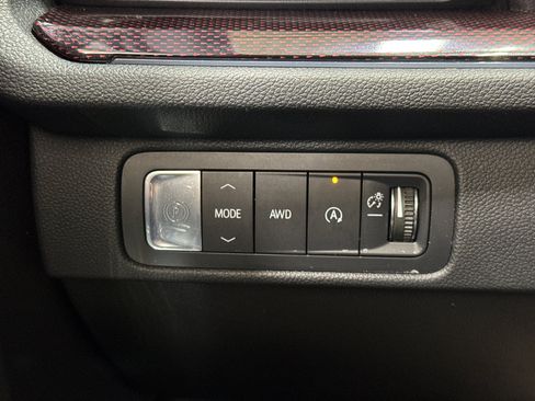 Used 2026 Chevrolet Traverse RS AWD/4WD image 35