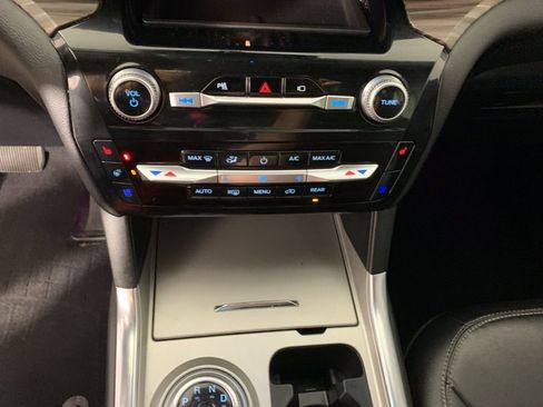 Used 2023 Ford Explorer Limited w/ Equipment Group 301A image 27