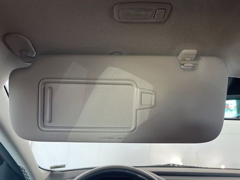 Used 2025 Hyundai Elantra Limited image 71