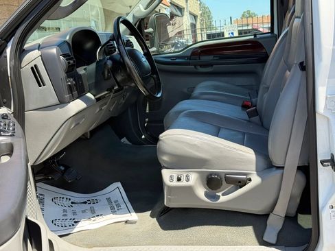 Used 2005 Ford F250 Lariat RWD image 14