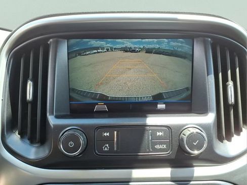 Used 2022 Chevrolet Colorado LT w/ Safety Package AWD/4WD image 19