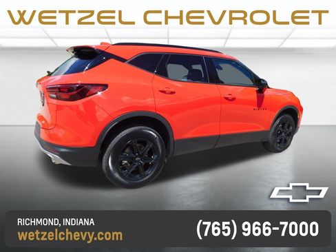 Used 2024 Chevrolet Blazer LT w/ Convenience Package FWD image 3