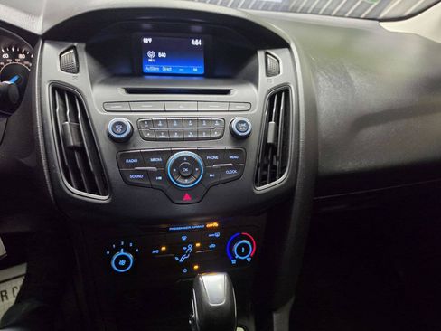 Used 2016 Ford Focus SE FWD image 15