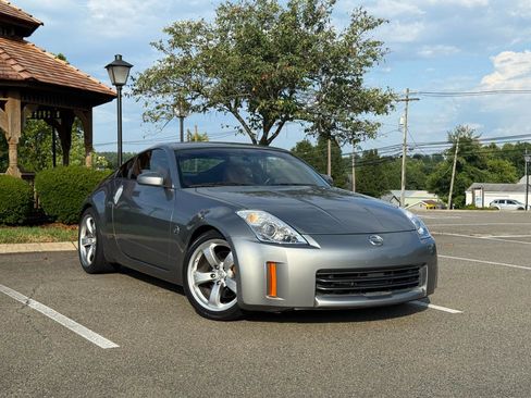 Used 2006 Nissan 350Z Track w/ (N93) Cargo Convenience Pkg RWD image 3