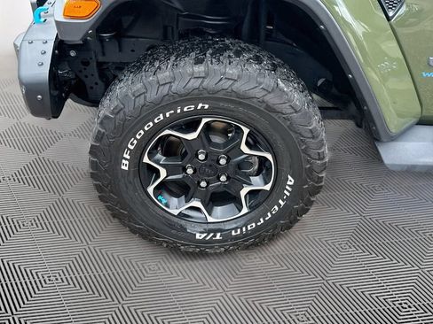 Used 2023 Jeep Wrangler Unlimited Rubicon 4xe w/ Steel Bumper Group AWD/4WD image 35