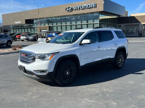 Used 2019 GMC Acadia SLT image 1