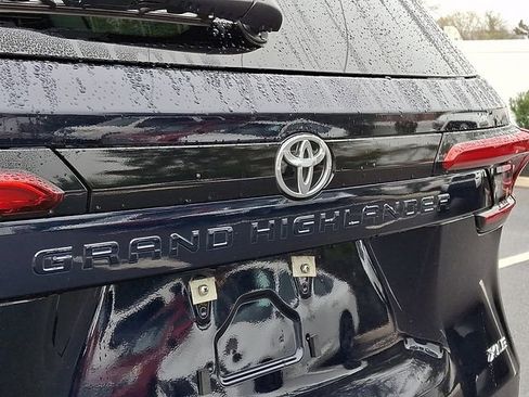 Certified 2024 Toyota Grand Highlander XLE image 30