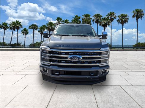 Used 2024 Ford F250 Platinum image 3