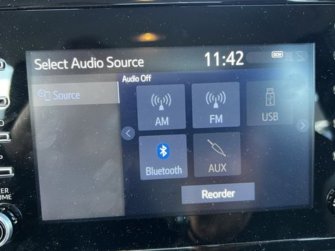 Used 2020 Toyota Corolla L image 24