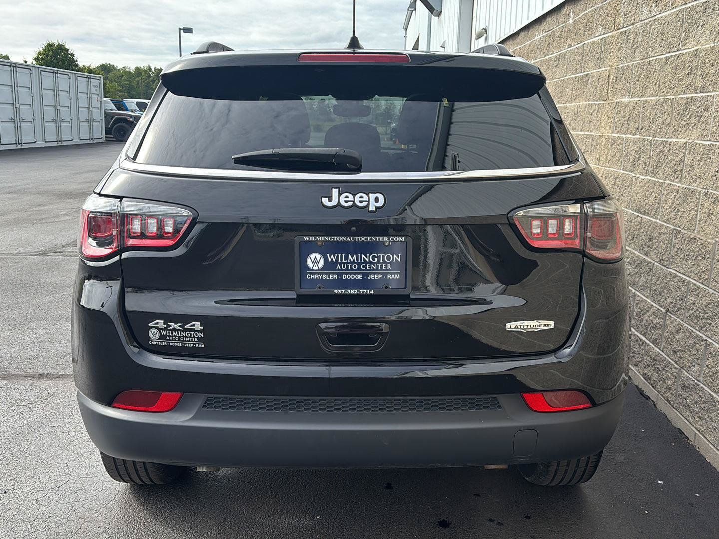 Used 2023 Jeep Compass Latitude w/ Sun and Sound Group AWD/4WD image 40