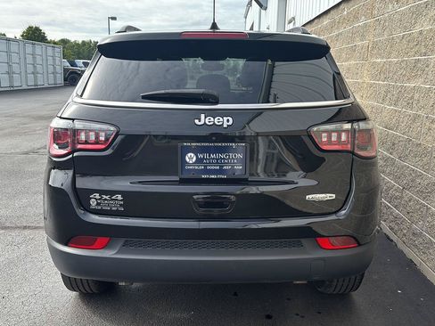 Used 2023 Jeep Compass Latitude w/ Sun and Sound Group AWD/4WD image 40