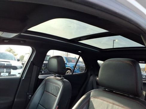 Used 2022 Chevrolet Equinox RS w/ RS Leather Package image 25