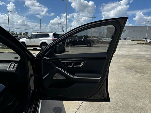 Used 2022 Mercedes-Benz S 500 4MATIC image 31