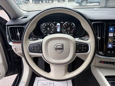 Used 2022 Volvo S60 B5 Inscription AWD/4WD image 19