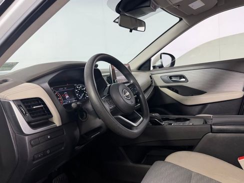 Used 2023 Nissan Rogue SV image 20