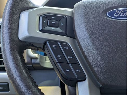 Used 2019 Ford F150 Lariat w/ Equipment Group 502A Luxury AWD/4WD image 22