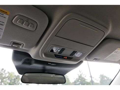 Used 2025 Ford Explorer Active w/ Active Comfort Package RWD image 22