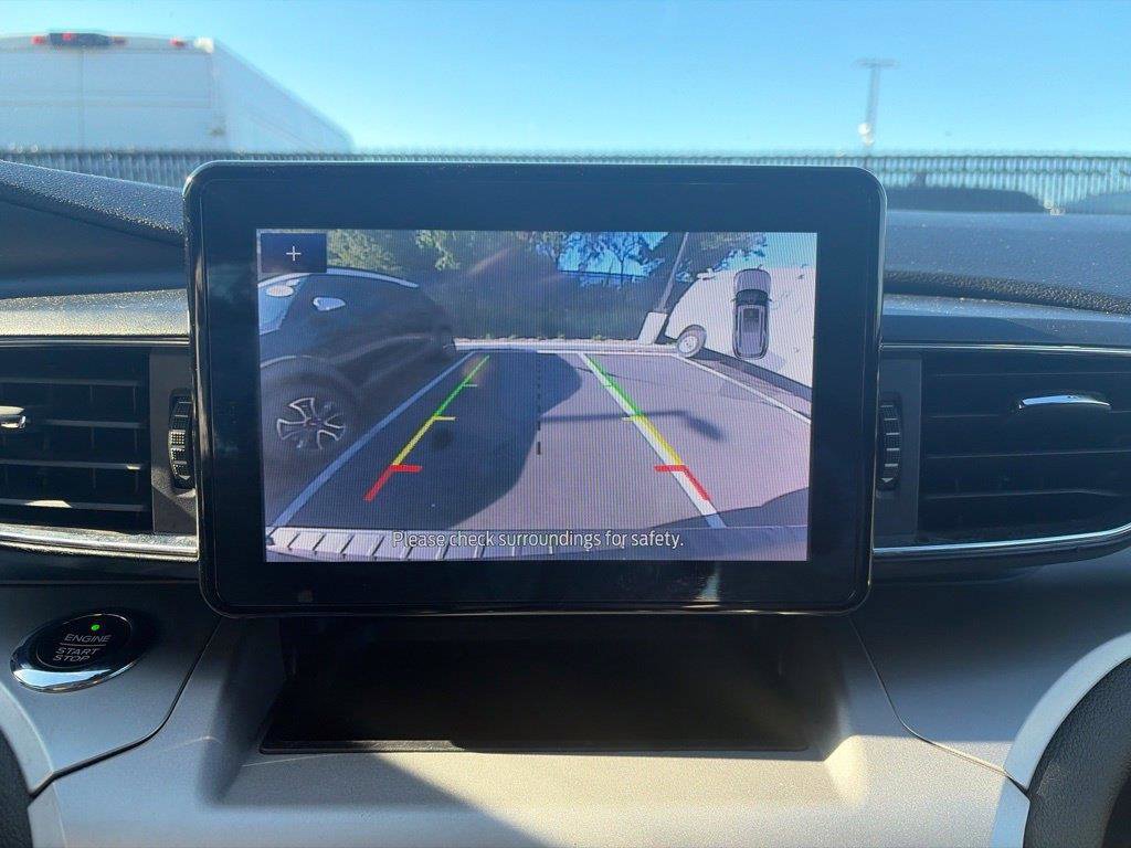 Used 2021 Ford Explorer XLT w/ Equipment Group 202A AWD/4WD image 25