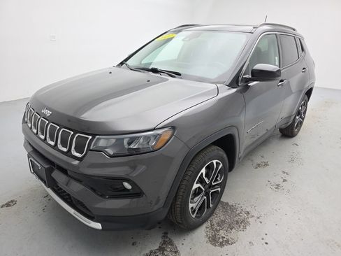 Used 2022 Jeep Compass Limited w/ Sun and Sound Group AWD/4WD image 6