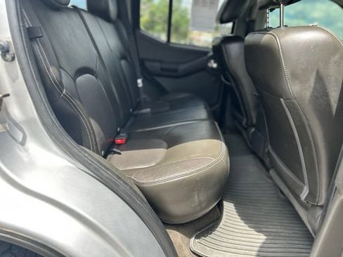 Used 2014 Nissan Xterra PRO-4X w/ Pro-4x Leather Package AWD/4WD image 30