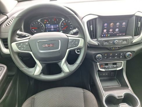 Used 2024 GMC Terrain SLE FWD image 23