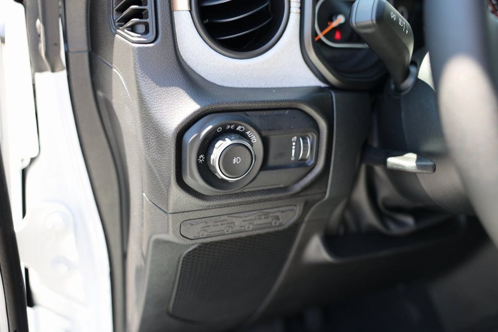 Used 2024 Jeep Wrangler Unlimited Sport AWD/4WD image 16