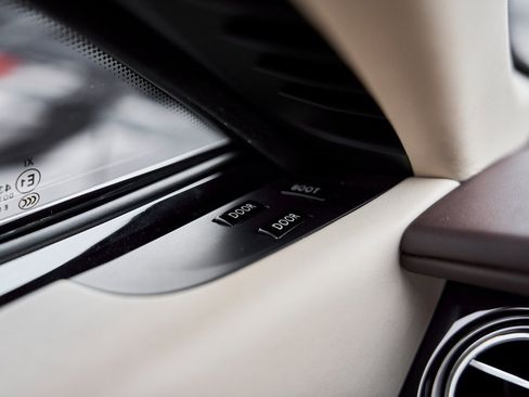 Used 2014 Rolls-Royce Wraith image 51