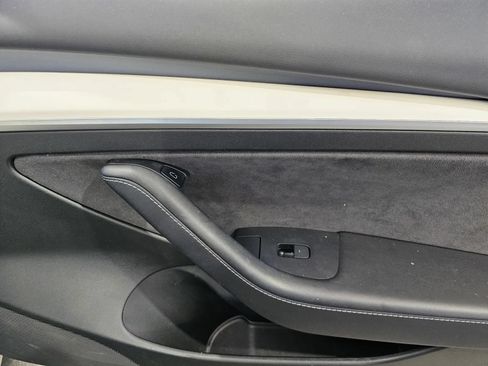 Used 2023 Tesla Model 3 Standard Range RWD image 6