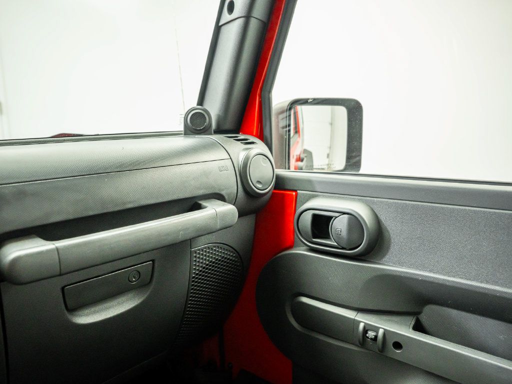 Used 2008 Jeep Wrangler Rubicon w/ Dual Top Group AWD/4WD image 35