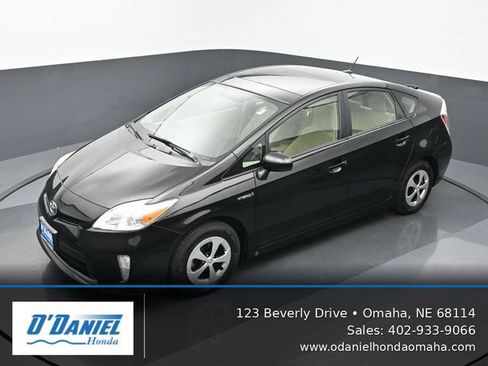 Used 2013 Toyota Prius Three w/ Solar Roof Pkg FWD image 16