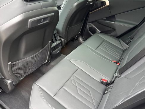 Used 2025 BMW X3 xDrive30i w/ Premium Package image 15