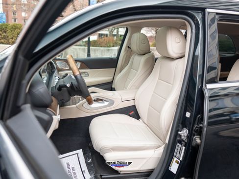 Used 2020 Mercedes-Benz GLS 450 450 4MATIC image 16