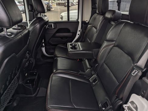 Used 2020 Jeep Gladiator Rubicon image 9