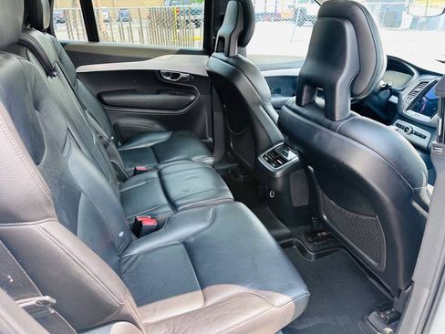 Used 2017 Volvo XC90 T6 Momentum w/ Vision Package AWD/4WD image 20