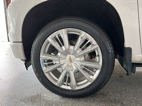 Used 2023 Chevrolet Silverado 1500 High Country w/ Technology Package image 37