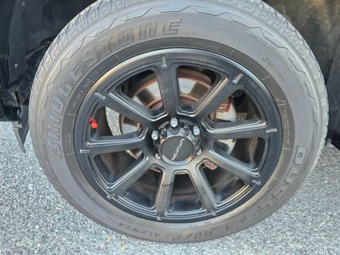 Used 2017 Ford F150 Lariat w/ Equipment Group 501A Mid AWD/4WD image 23