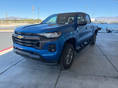 Used 2023 Chevrolet Colorado LT w/ LT Convenience Package image 7