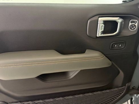 New 2026 Jeep Gladiator Mojave AWD/4WD image 10